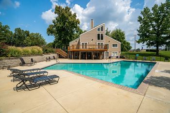 Spacious Pool & Sundeck